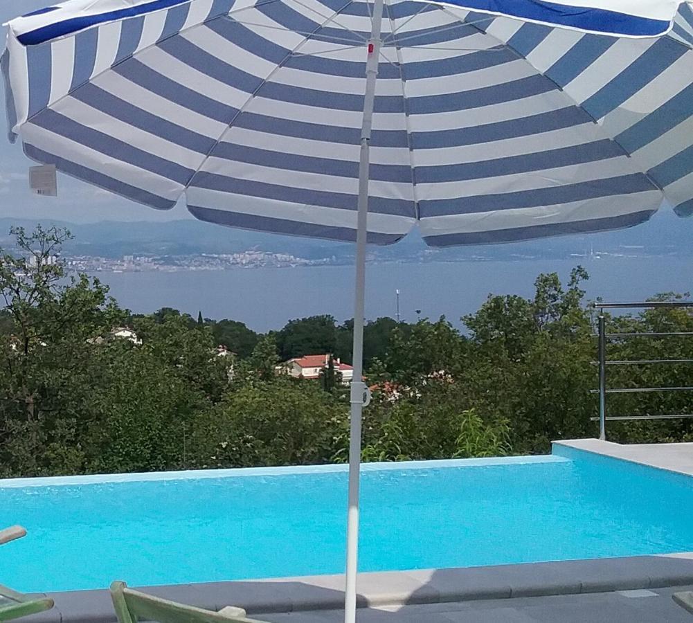 Tranquity Studio Apartment Ika Ловран Екстериор снимка