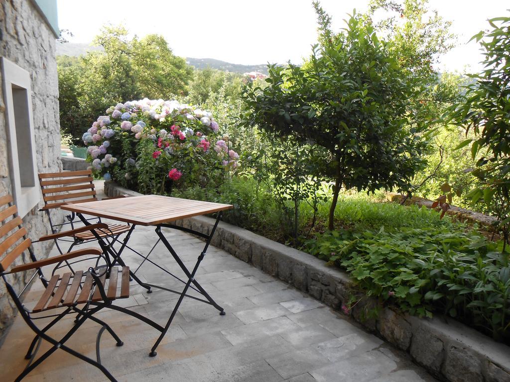 Tranquity Studio Apartment Ika Ловран Екстериор снимка