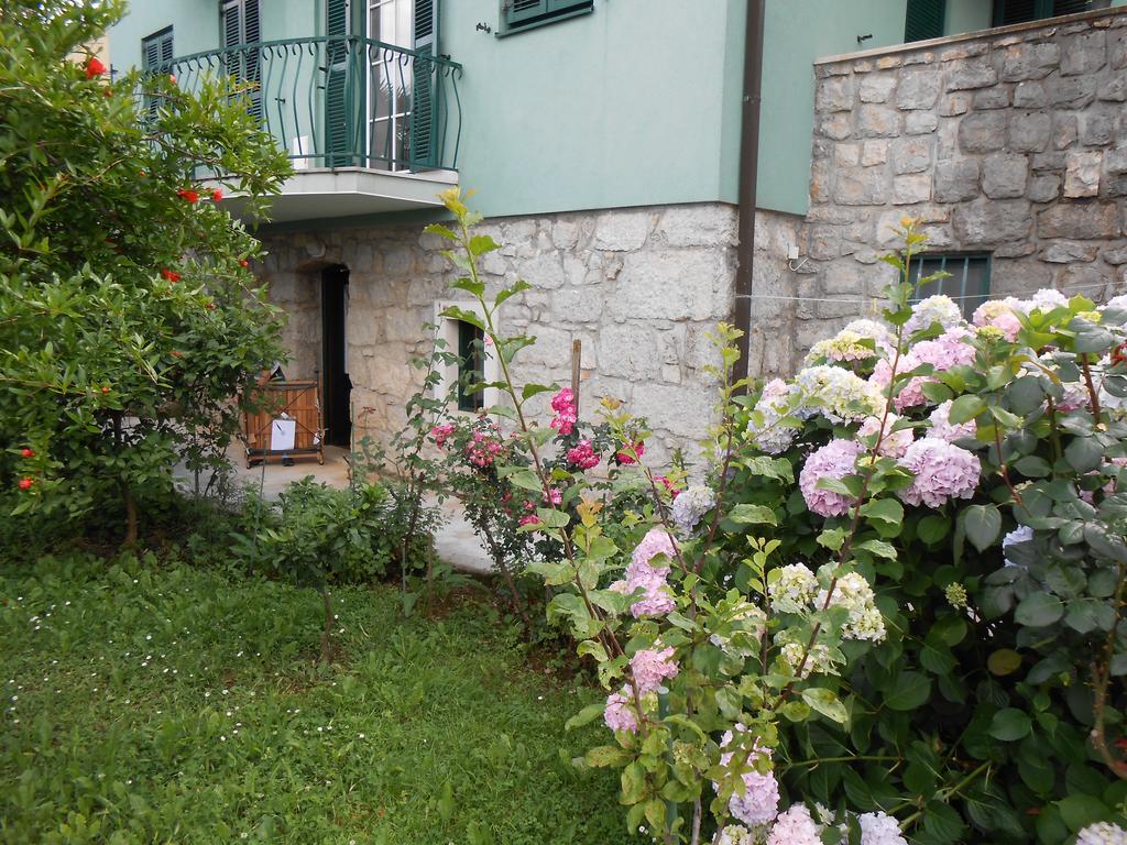 Tranquity Studio Apartment Ika Ловран Екстериор снимка